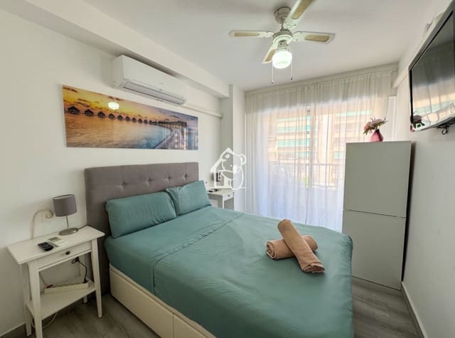 2 soveværelse Lejlighed til leje i Punta Prima, Torrevieja med swimmingpool garage - € 950 (Ref: 9990069)
