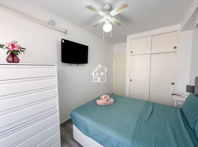 2 soveværelse Lejlighed til leje i Punta Prima, Torrevieja med swimmingpool garage - € 950 (Ref: 9990069)