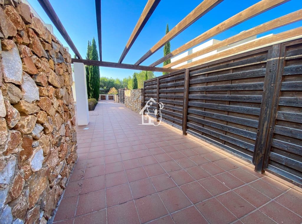 3 soverom Villa til leie i San Miguel de Salinas med svømmebasseng - € 2 300 (Ref: 9993684)
