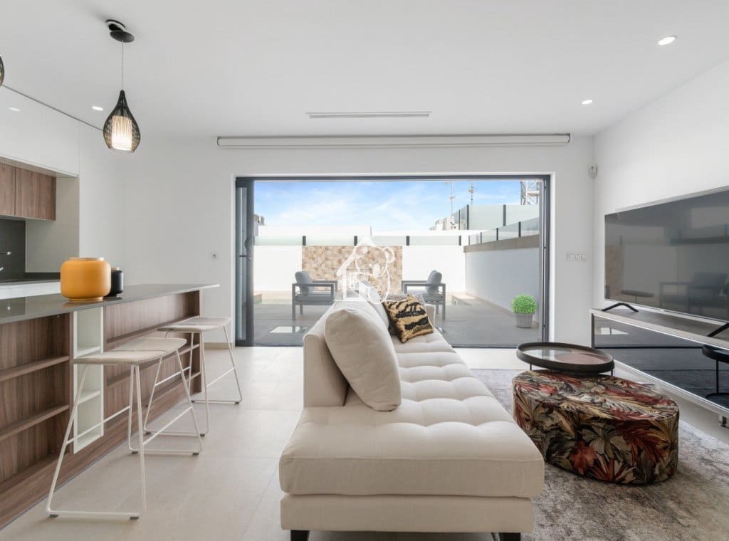 4 Zimmer Haus zu vermieten in Benijofar mit Pool Garage - 2.350 € (Ref: 9996438)