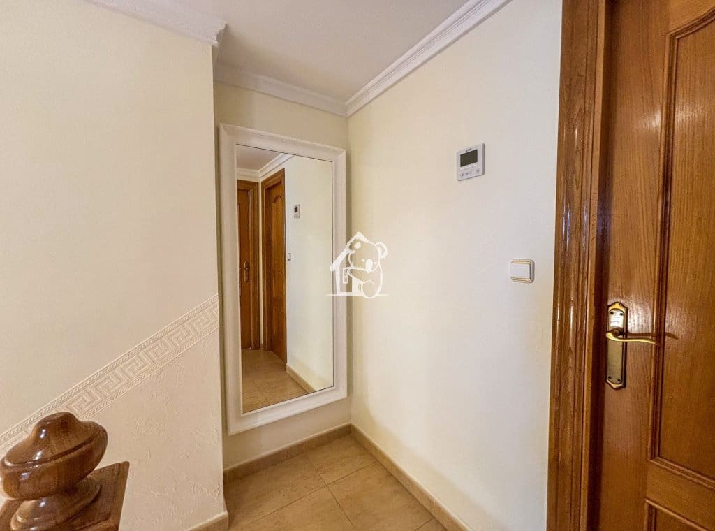3 soveværelse Byhus til leje i Torrevieja med swimmingpool garage - € 1.600 (Ref: 9998002)