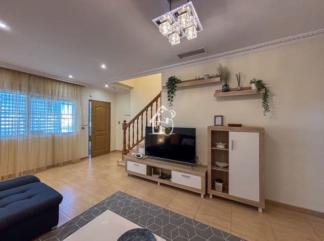 3 soveværelse Byhus til leje i Los Balcones - Los Altos, Torrevieja - € 1.600 (Ref: 9998002)