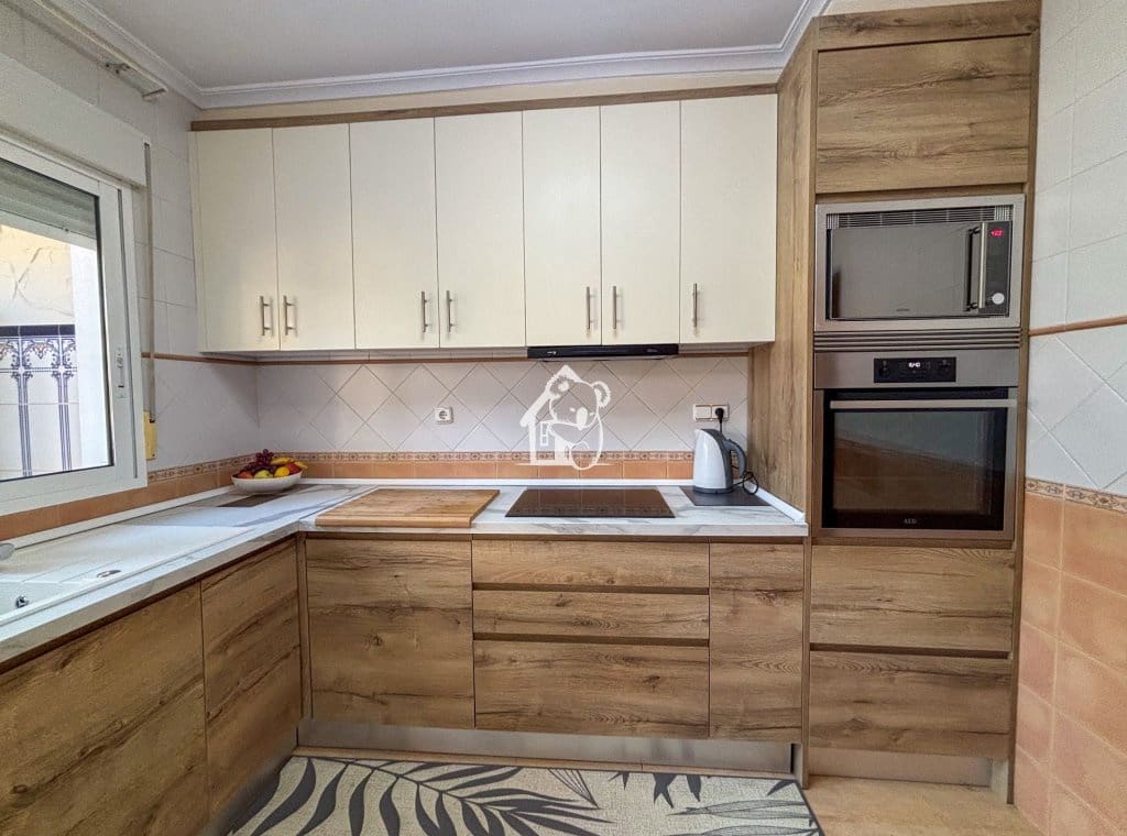 3 soveværelse Byhus til leje i Torrevieja med swimmingpool garage - € 1.600 (Ref: 9998002)