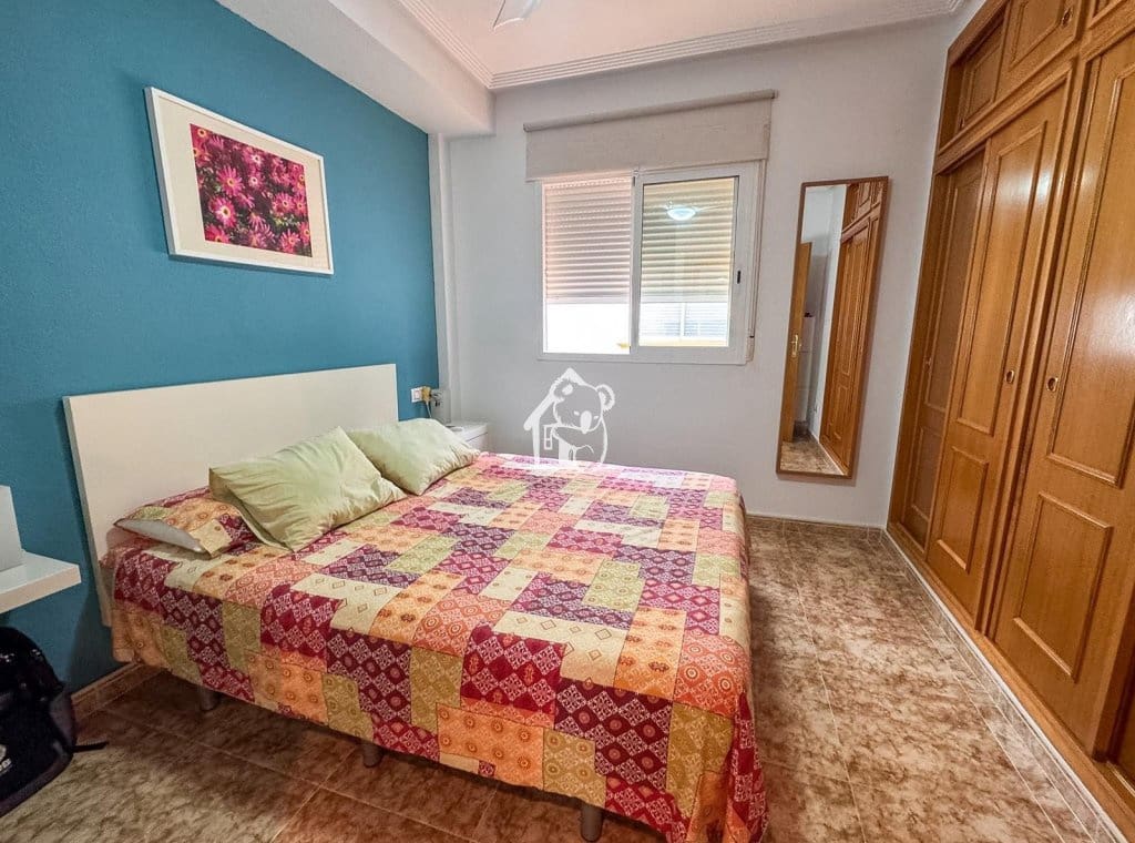 Appartement de 2 chambres à louer à Orihuela Costa avec piscine - 650 € (Ref: 9998004)