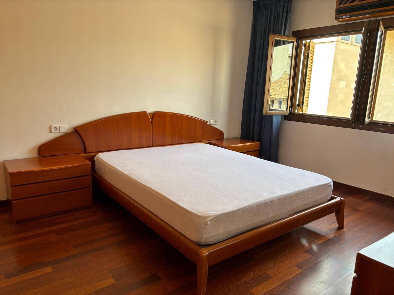 3 bedroom Flat for rent in Palma de Mallorca - € 1,850 (Ref: 8713374)