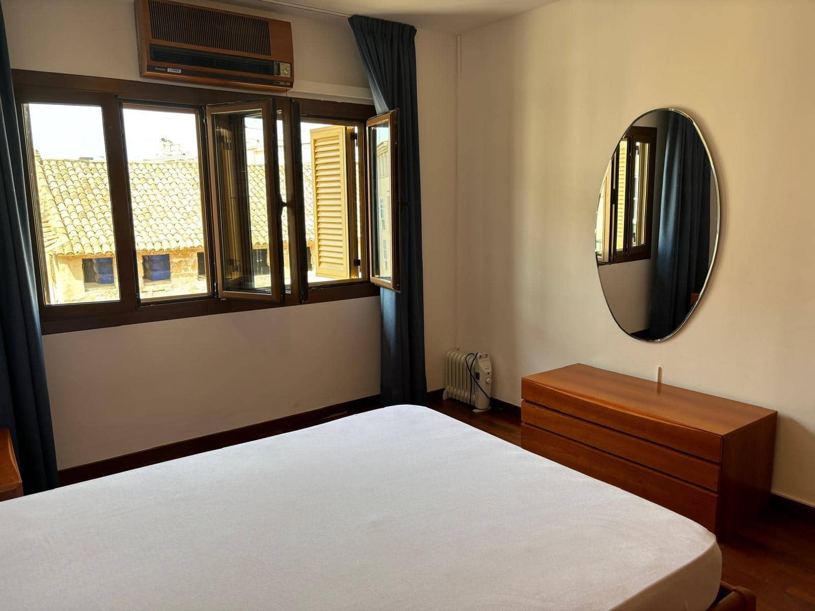 3 bedroom Flat for rent in Palma de Mallorca - € 1,850 (Ref: 8713374)