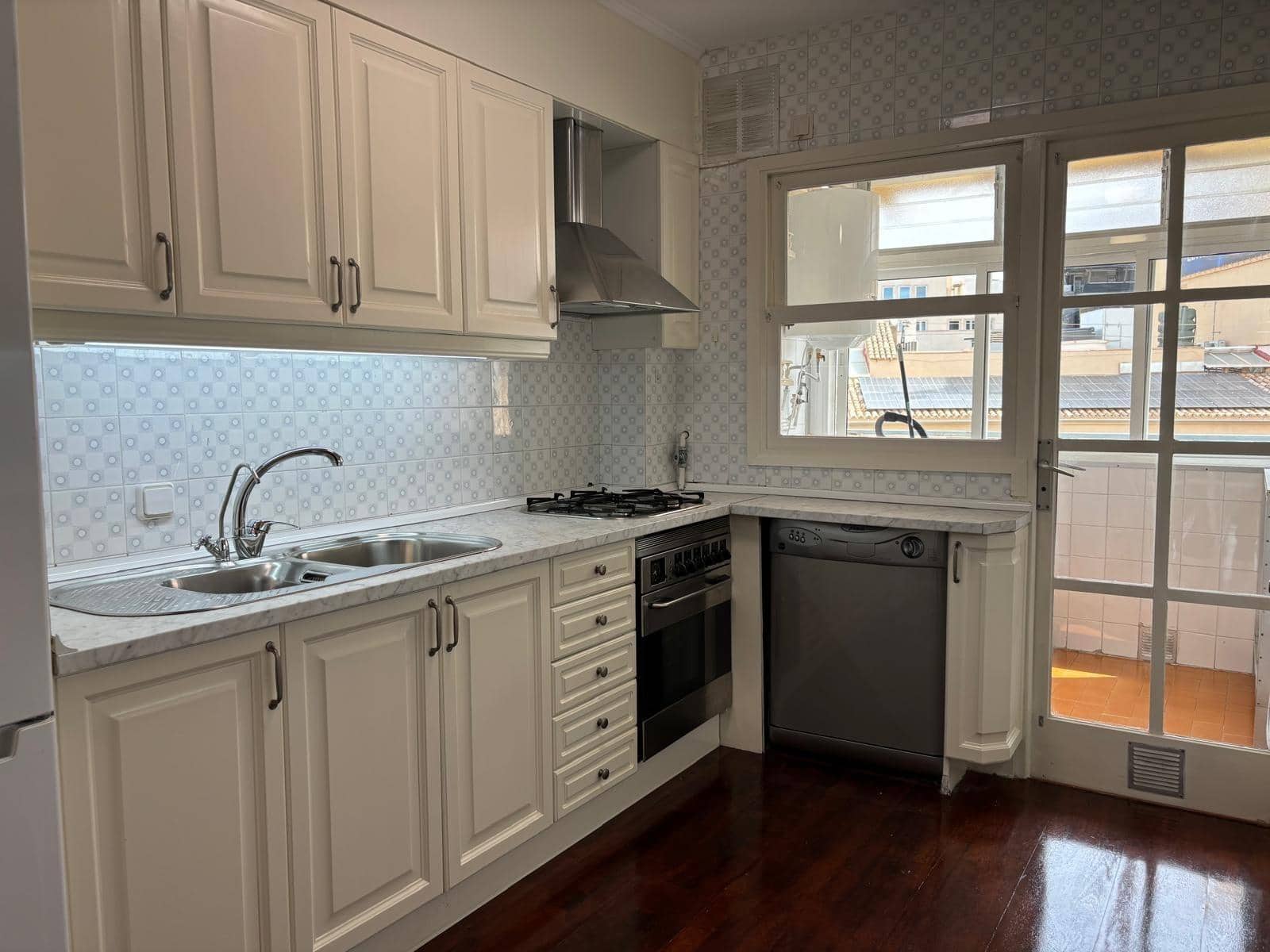 3 bedroom Flat for rent in Palma de Mallorca - € 1,850 (Ref: 8713374)