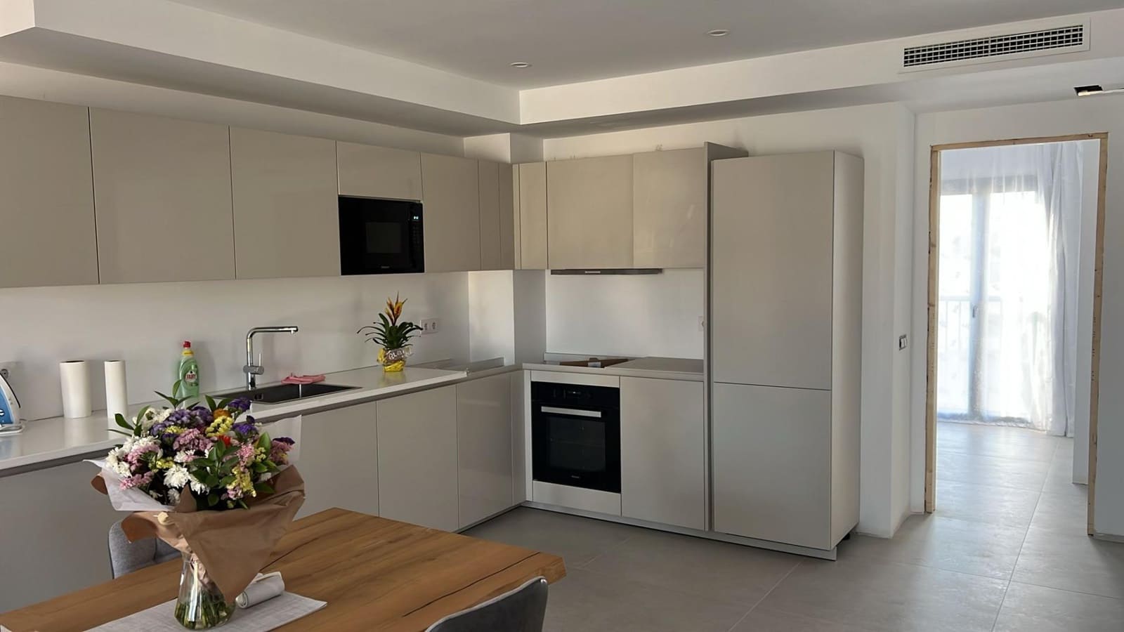 3 slaapkamer Flat te koop in Ariany - € 279.000 (Ref: 9202536)