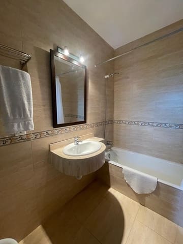 3 bedroom Flat for rent in María de la Salud / María de la Salut - € 1,200 (Ref: 9491531)