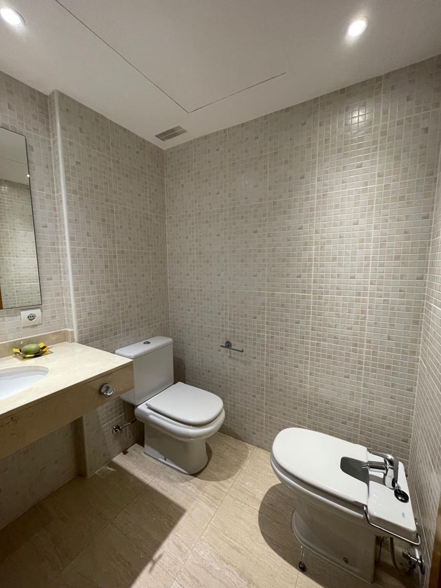 3 sovrum Lägenhet att hyra i Palma de Mallorca med pool - 2 000 € (Ref: 9551800)