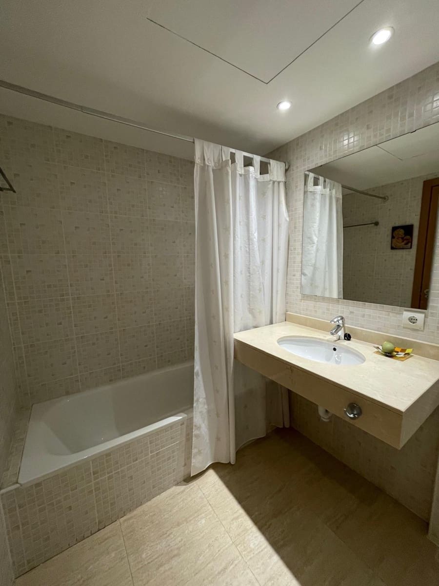 3 sovrum Lägenhet att hyra i Palma de Mallorca med pool - 2 000 € (Ref: 9551800)