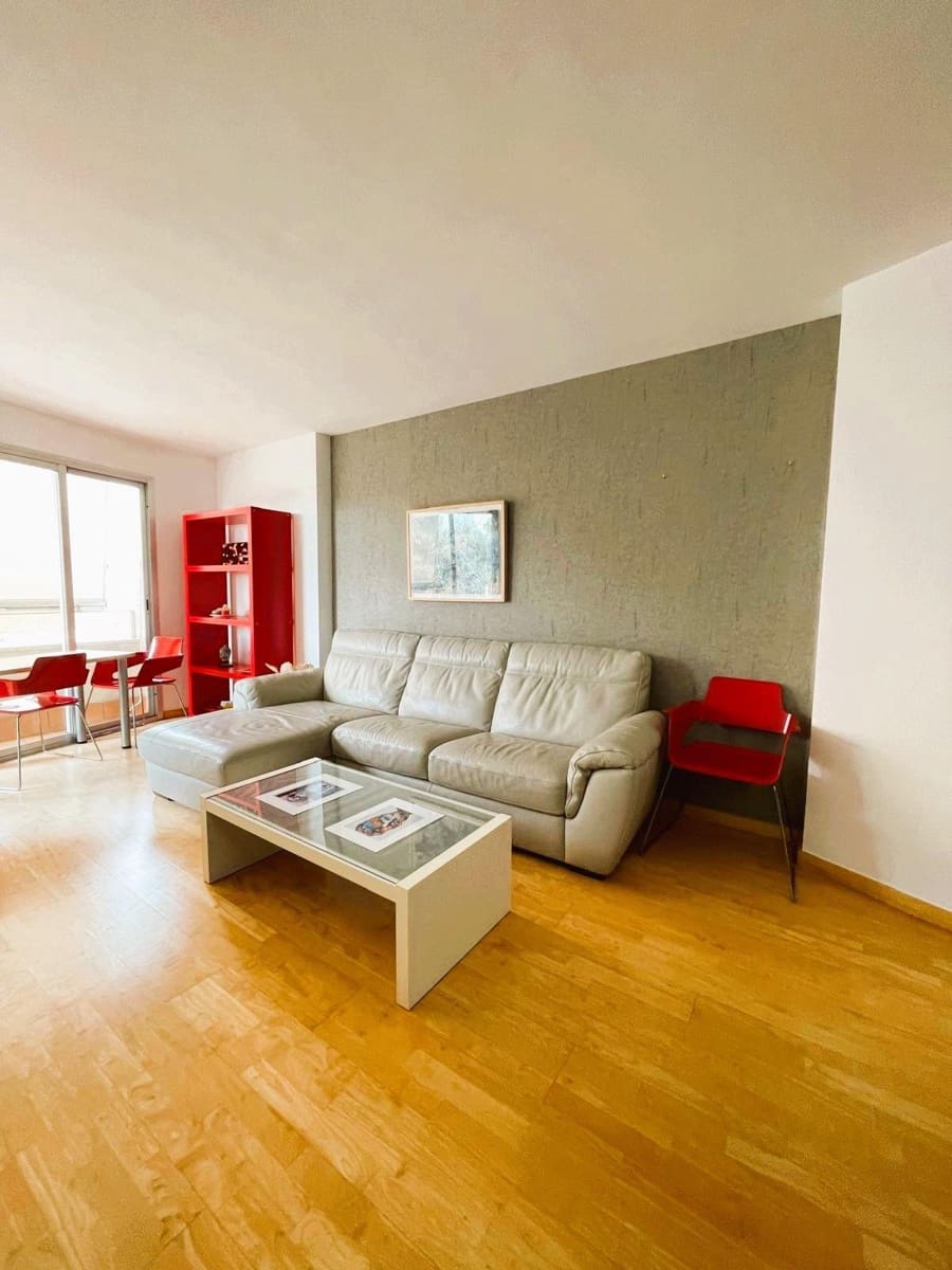 3 bedroom Flat for rent in Palma de Mallorca with pool - € 2,000 (Ref: 9551800)