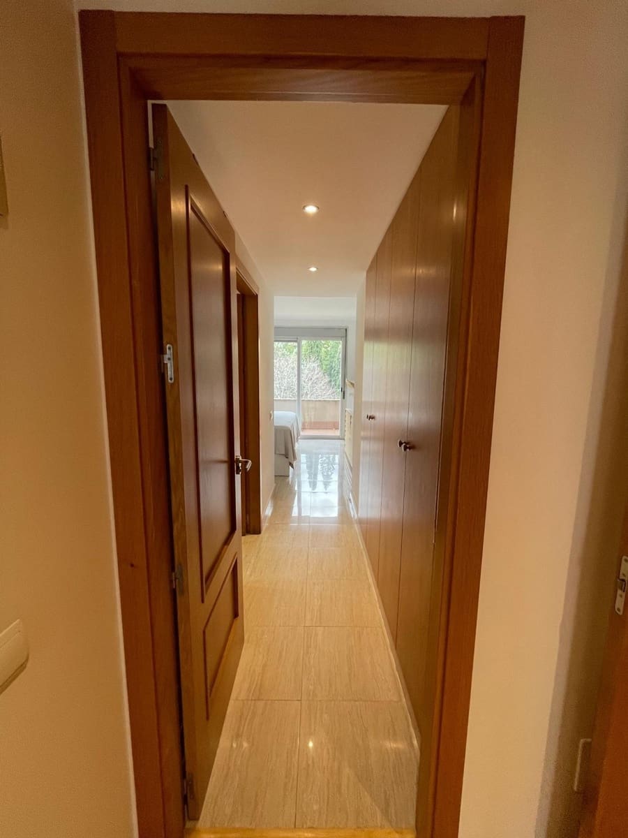 3 bedroom Flat for rent in Palma de Mallorca with pool - € 2,000 (Ref: 9551800)