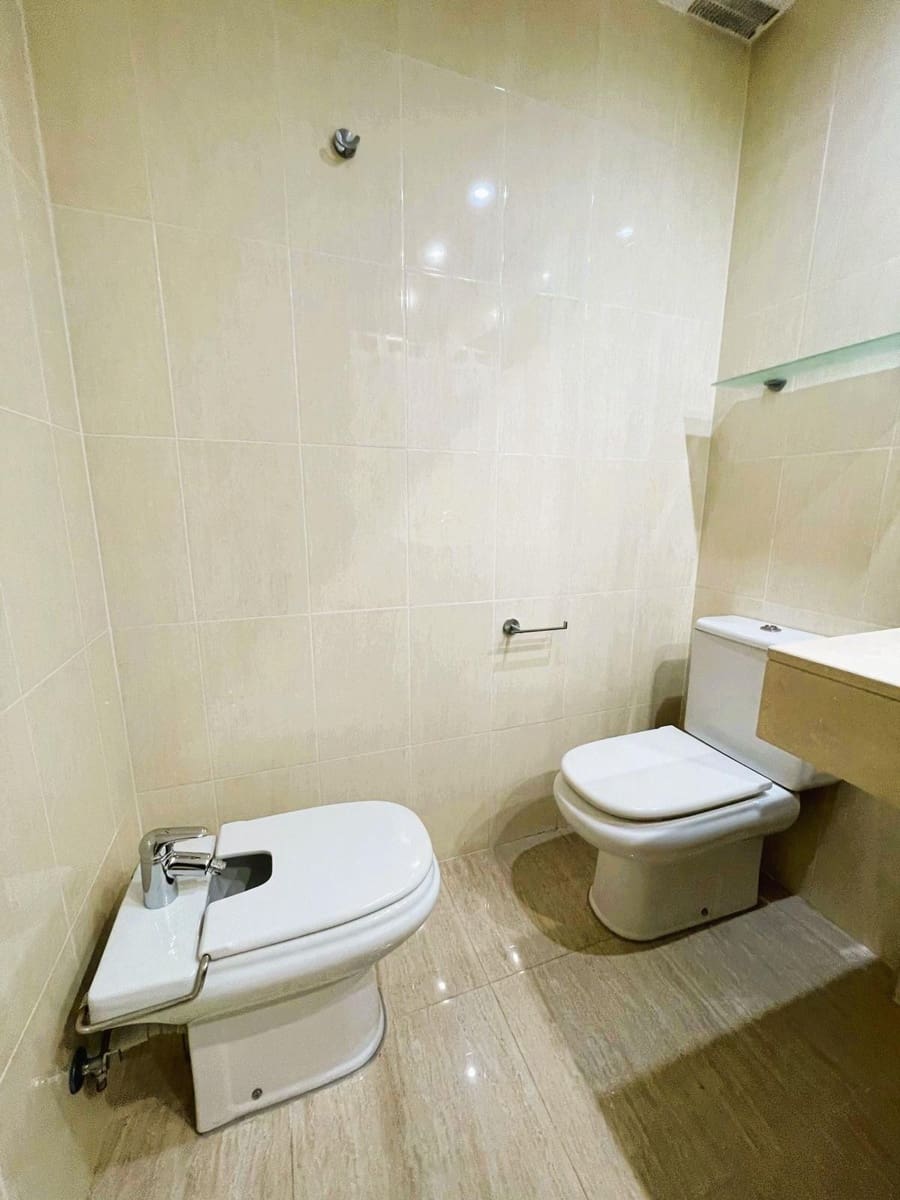 3 bedroom Flat for rent in Palma de Mallorca with pool - € 2,000 (Ref: 9551800)