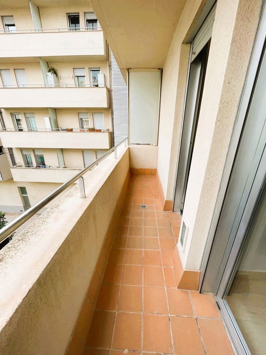 3 bedroom Flat for rent in Palma de Mallorca with pool - € 2,000 (Ref: 9551800)