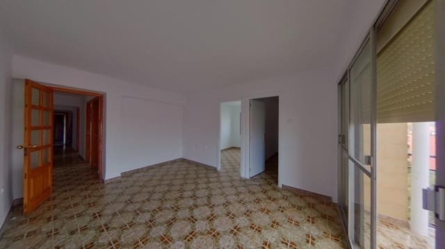 4 bedroom Flat for sale in Palma de Mallorca - € 315,000 (Ref: 9568882)