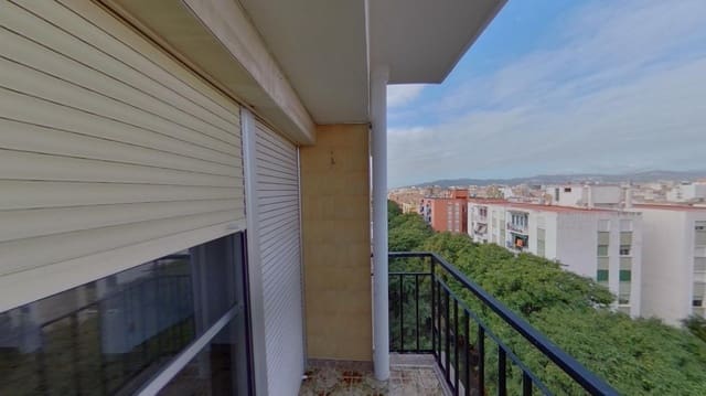 4 bedroom Flat for sale in Palma de Mallorca - € 315,000 (Ref: 9568882)