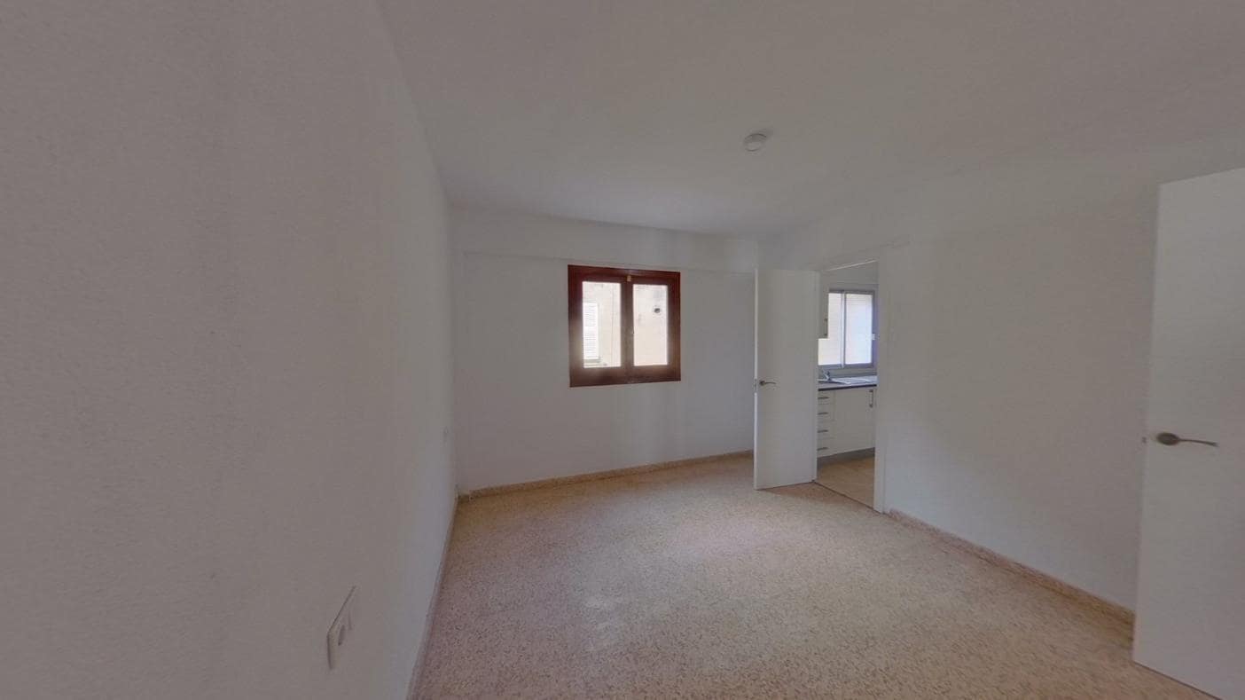 Piso de 3 habitaciones en Palma de Mallorca en venta - 245.000 € (Ref: 9584453)