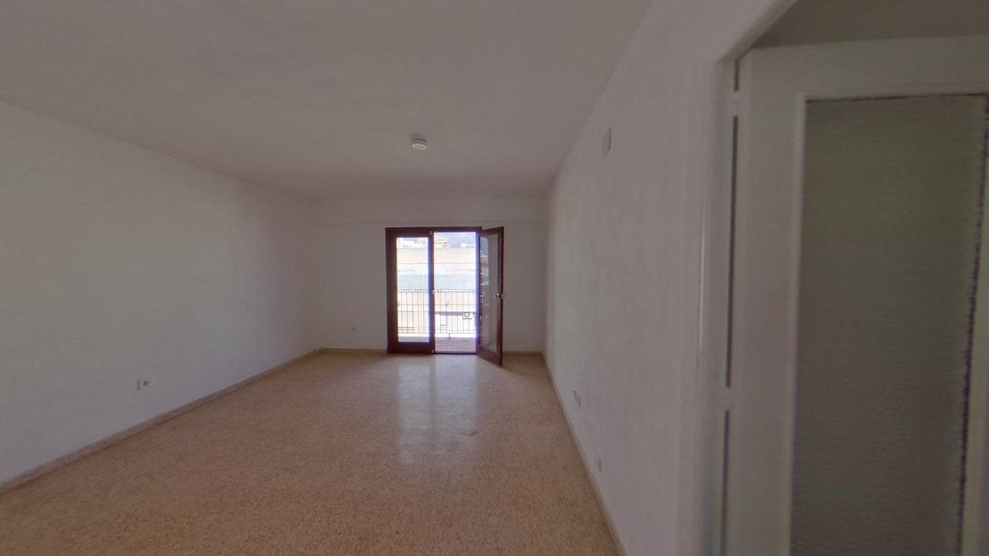 Piso de 3 habitaciones en Palma de Mallorca en venta - 245.000 € (Ref: 9584453)