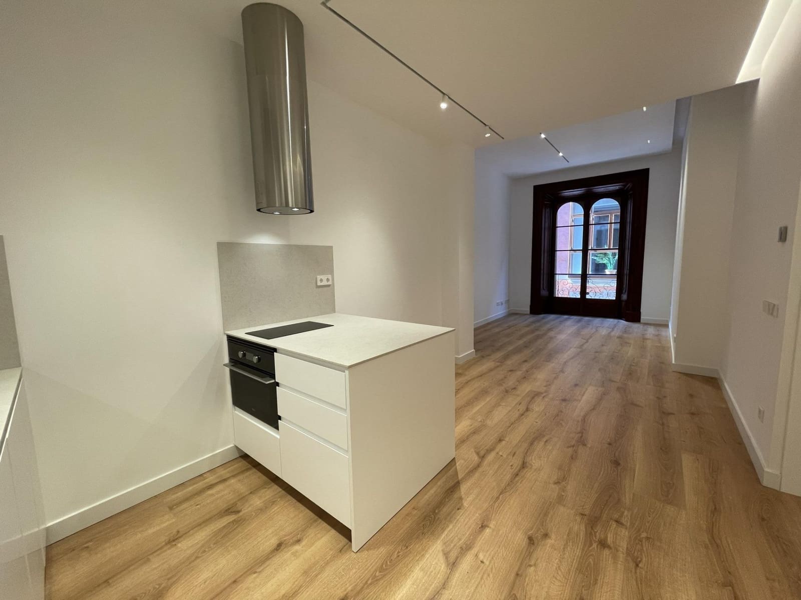 1 soveværelse Lejlighed til leje i Palma de Mallorca - € 2.000 (Ref: 9637732)