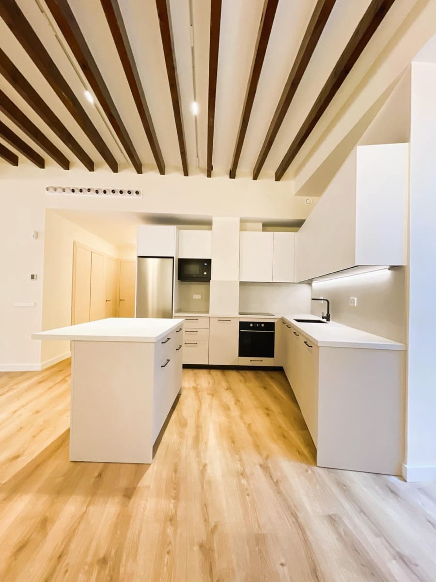 2 soverom Leilighet til leie i Palma de Mallorca - € 2 500 (Ref: 9645164)