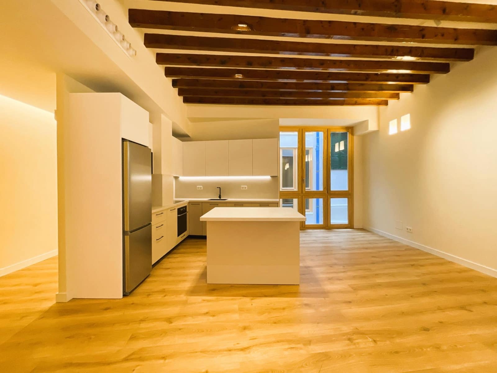 2 soverom Leilighet til leie i Palma de Mallorca - € 2 500 (Ref: 9645164)