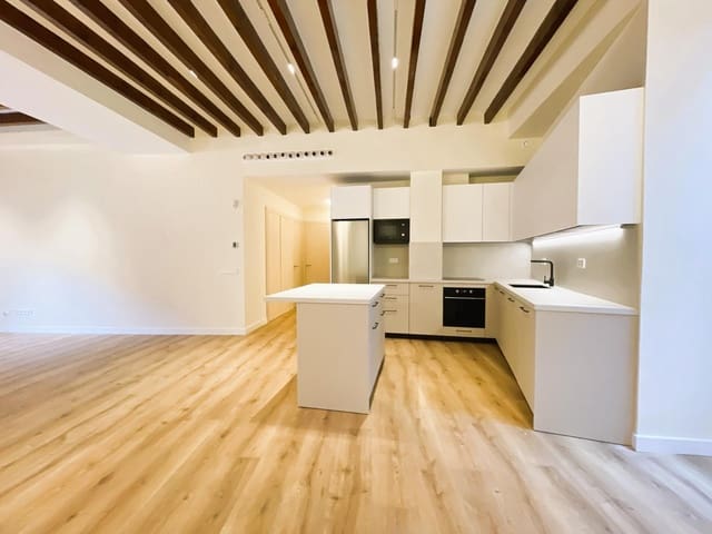 2 soverom Leilighet til leie i Centro, Palma de Mallorca - € 2 500 (Ref: 9645164)