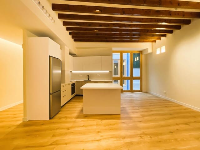 2 soverom Leilighet til leie i Centro, Palma de Mallorca - € 2 500 (Ref: 9645164)