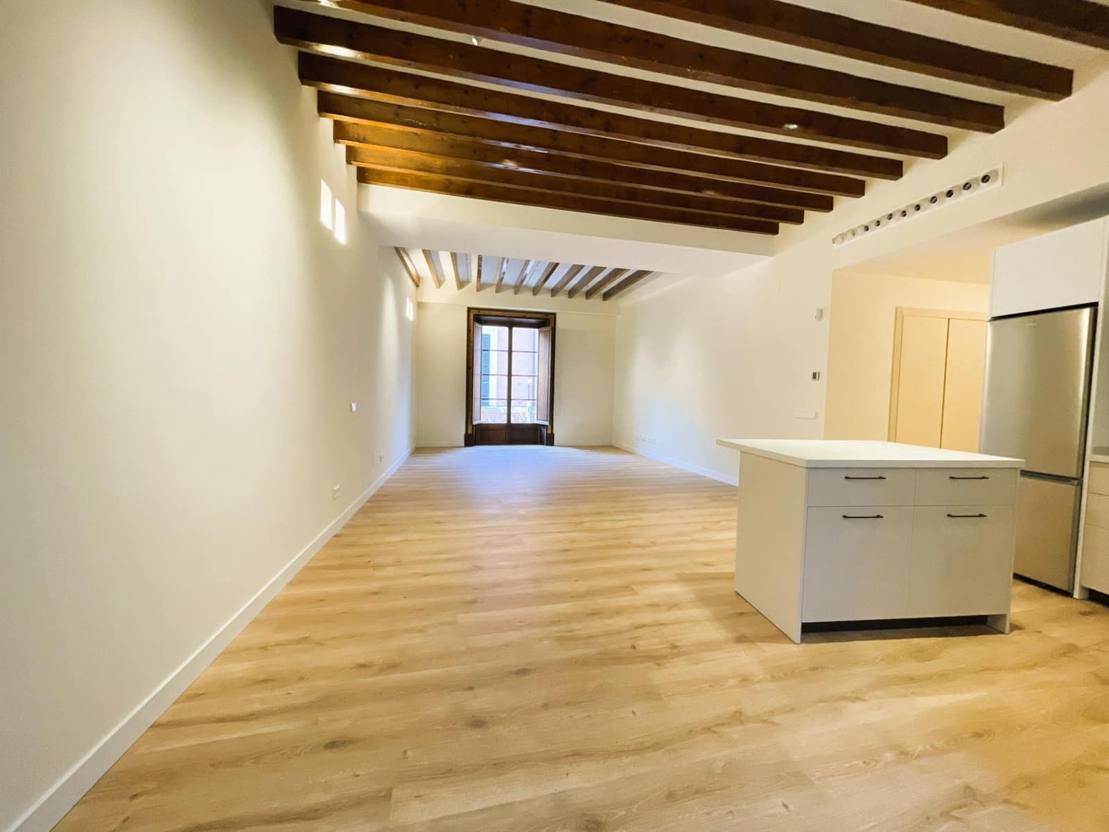 2 soverom Leilighet til leie i Palma de Mallorca - € 2 500 (Ref: 9645164)