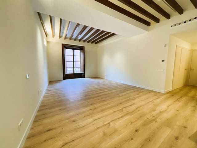 2 soverom Leilighet til leie i Centro, Palma de Mallorca - € 2 500 (Ref: 9645164)