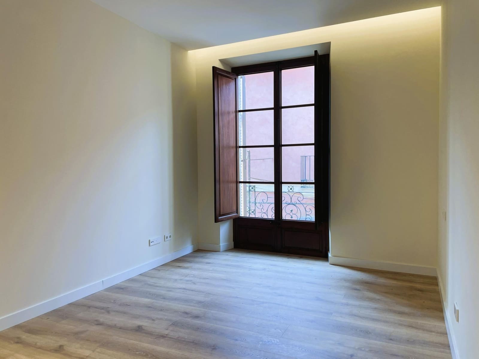 2 soverom Leilighet til leie i Palma de Mallorca - € 2 500 (Ref: 9645164)