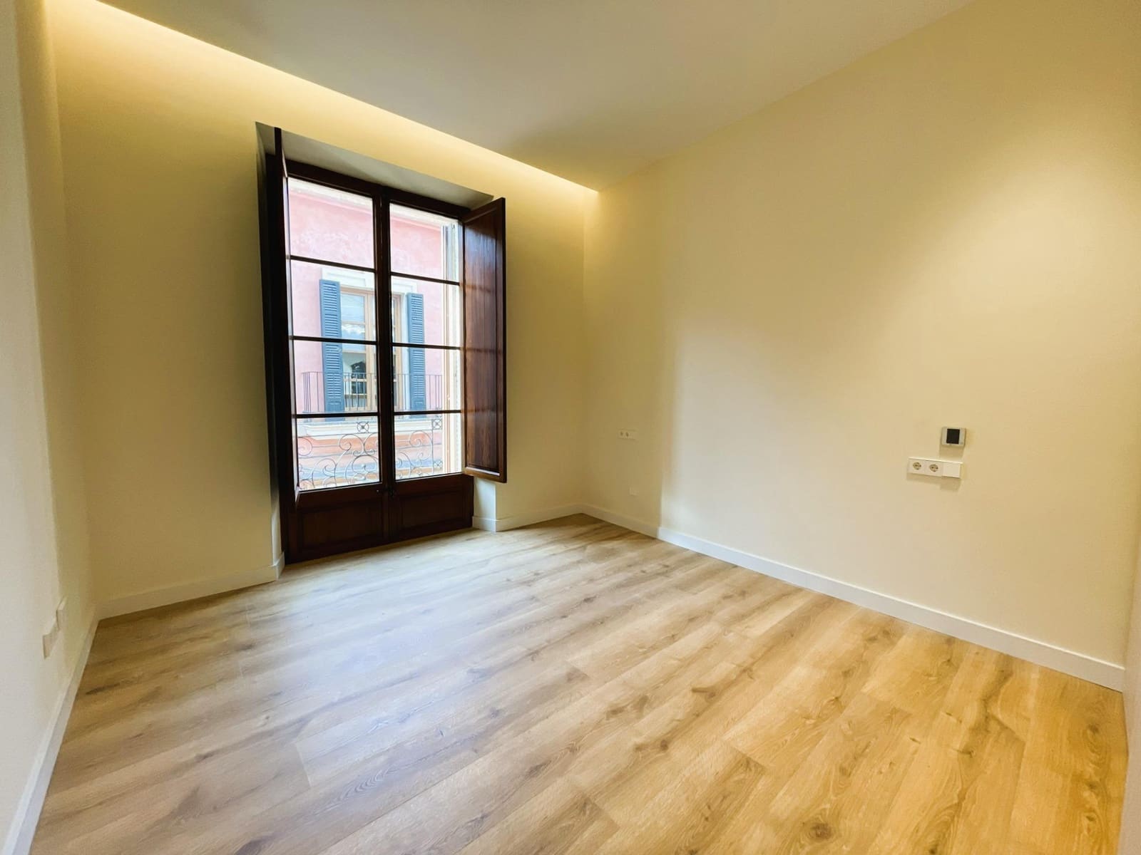 2 soverom Leilighet til leie i Palma de Mallorca - € 2 500 (Ref: 9645164)