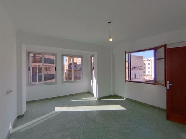3 soverom Leilighet til salgs i Pere Garau, Palma de Mallorca - € 255 000 (Ref: 9700118)