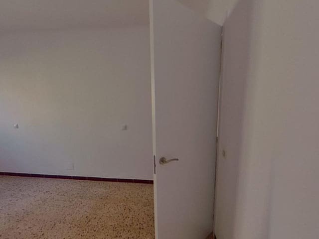 3 slaapkamer Flat te koop in Palma de Mallorca - € 265.000 (Ref: 9700123)