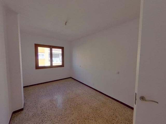 3 slaapkamer Flat te koop in Palma de Mallorca - € 265.000 (Ref: 9700123)