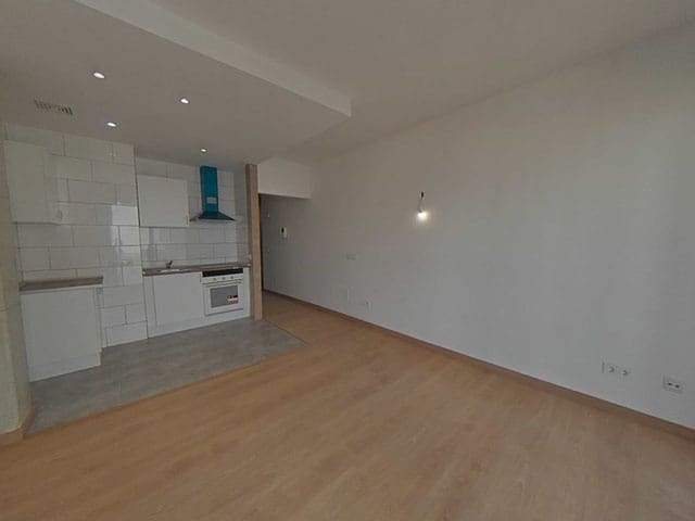 2 bedroom Flat for sale in Palma de Mallorca - € 290,000 (Ref: 9700124)