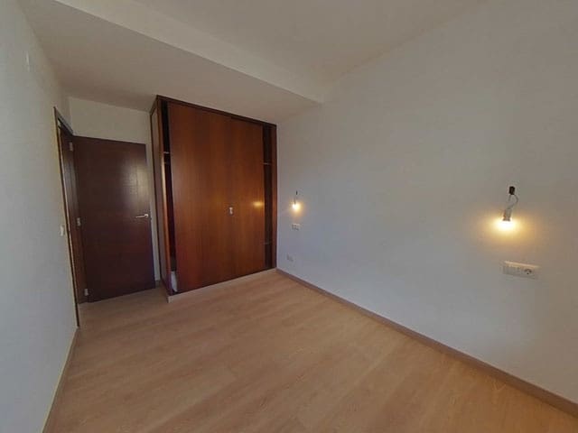 2 bedroom Flat for sale in Palma de Mallorca - € 290,000 (Ref: 9700124)