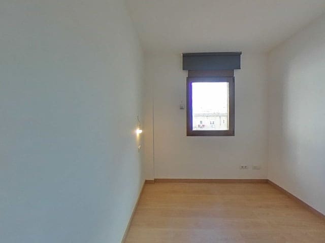 2 bedroom Flat for sale in Palma de Mallorca - € 290,000 (Ref: 9700124)