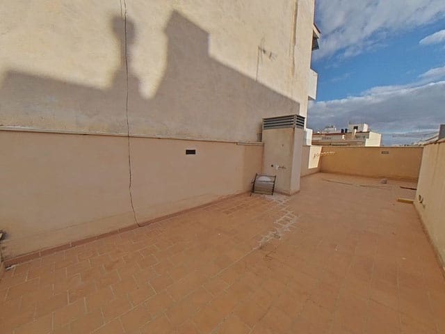 2 bedroom Flat for sale in Palma de Mallorca - € 290,000 (Ref: 9700124)