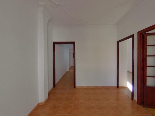 4 soveværelse Lejlighed til salg i Pere Garau, Palma de Mallorca - € 320.000 (Ref: 9700125)