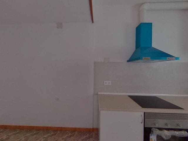 4 bedroom Flat for sale in Palma de Mallorca - € 320,000 (Ref: 9700125)