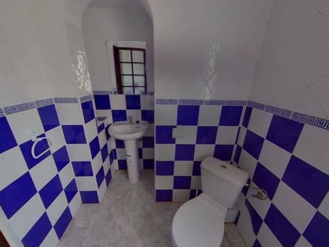 4 bedroom Flat for sale in Palma de Mallorca - € 320,000 (Ref: 9700125)