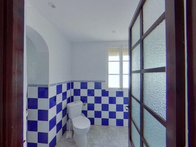 4 bedroom Flat for sale in Palma de Mallorca - € 320,000 (Ref: 9700125)