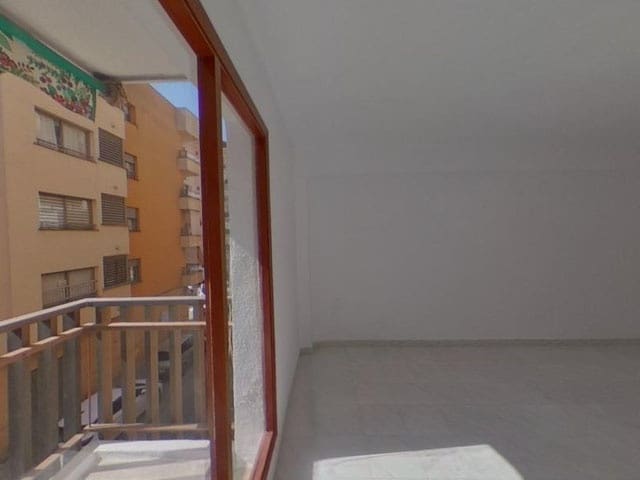 3 bedroom Flat for sale in Palma de Mallorca - € 285,000 (Ref: 9700126)