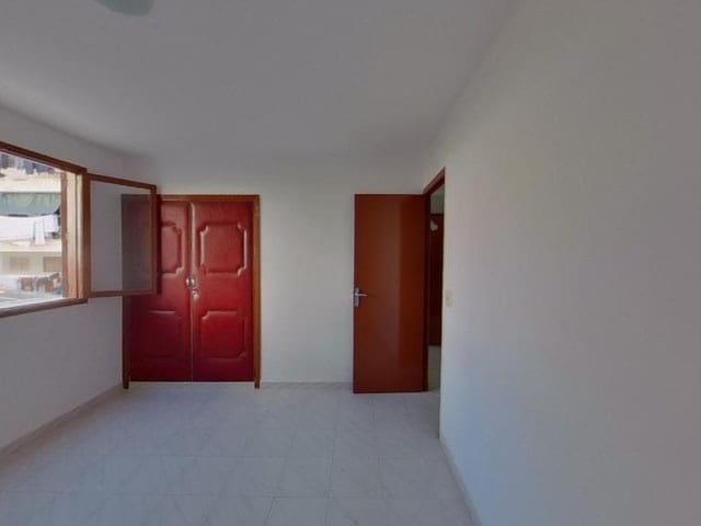 3 bedroom Flat for sale in Palma de Mallorca - € 285,000 (Ref: 9700126)