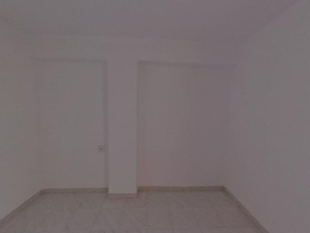 3 bedroom Flat for sale in Palma de Mallorca - € 285,000 (Ref: 9700126)