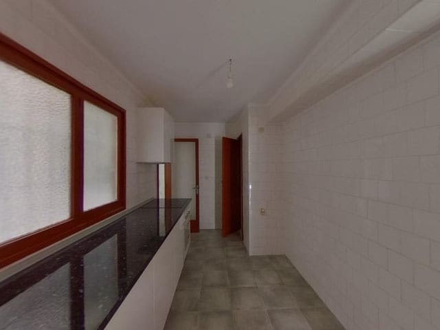 3 bedroom Flat for sale in Palma de Mallorca - € 285,000 (Ref: 9700126)