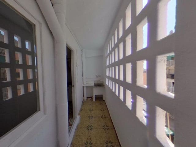 3 slaapkamer Flat te koop in Palma de Mallorca - € 240.000 (Ref: 9700127)