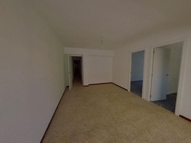 3 slaapkamer Flat te koop in Palma de Mallorca - € 240.000 (Ref: 9700127)