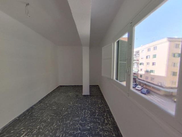 3 slaapkamer Flat te koop in Palma de Mallorca - € 240.000 (Ref: 9700127)